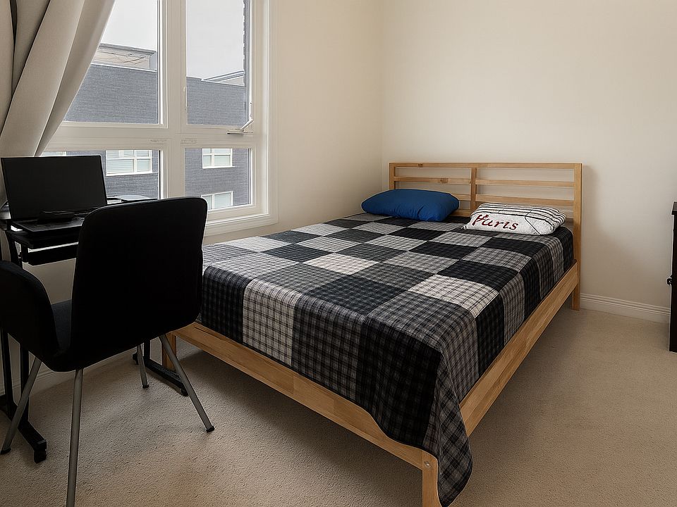 Bedroom A: $1,030 Private room with Queen sized bed