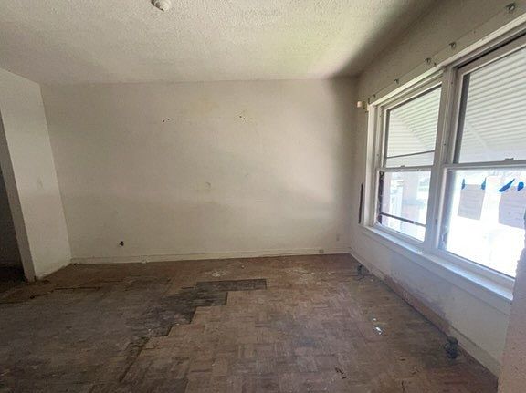 3rd image of 6941 S Michigan Ave