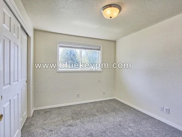 3300 Kauffman Ave #21 — Photo 7