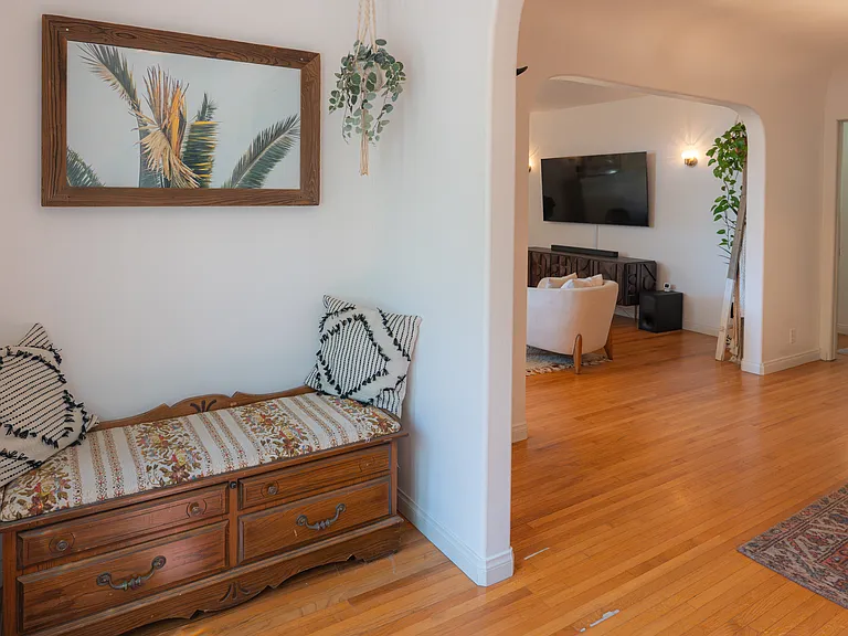 334 Crest Ave — Photo 3