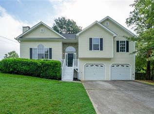39 Royal Ct, Dallas, GA 30157