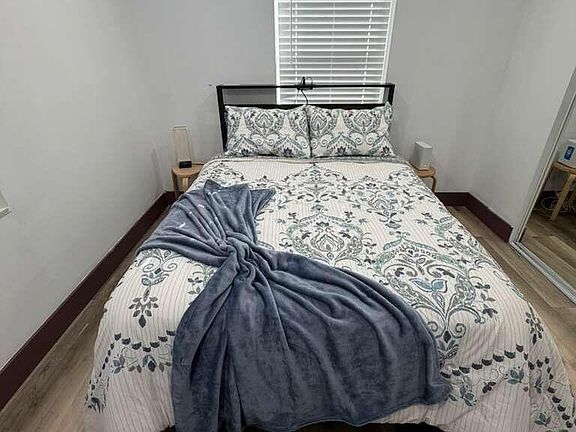 4th image of 325 NW 135th Street