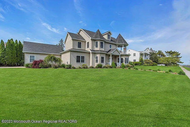 42 Pitney Ave — Photo 46