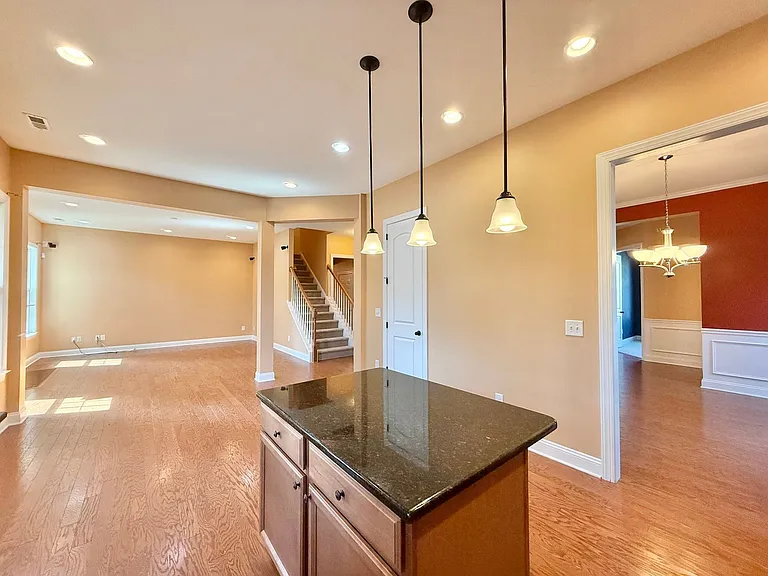 1140 Litchborough Way — Photo 10