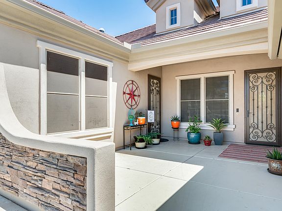 5th image of 15945 W Glenrosa Ave