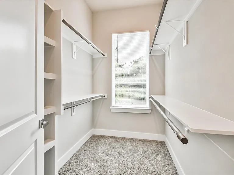 810 Mansfield St — Photo 35