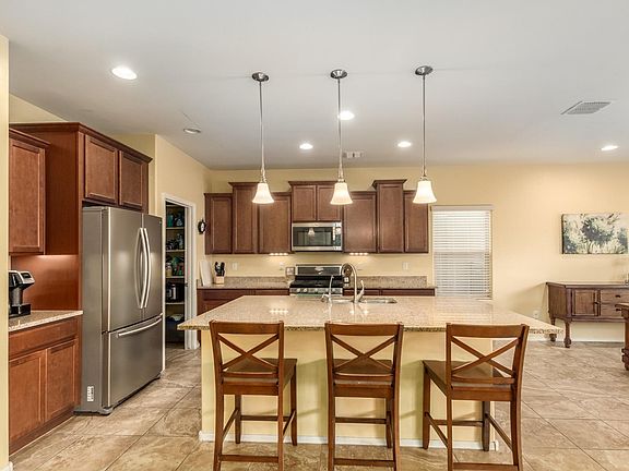 2nd image of 10727 E Saguaro Sunset Pl