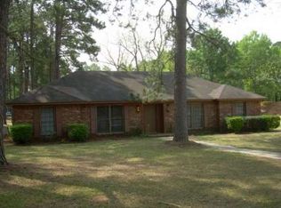 2216-A Little John Ln, Albany, GA 31707