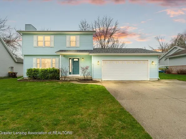 1041 Gretchen Ln, Grand Ledge, MI 48837