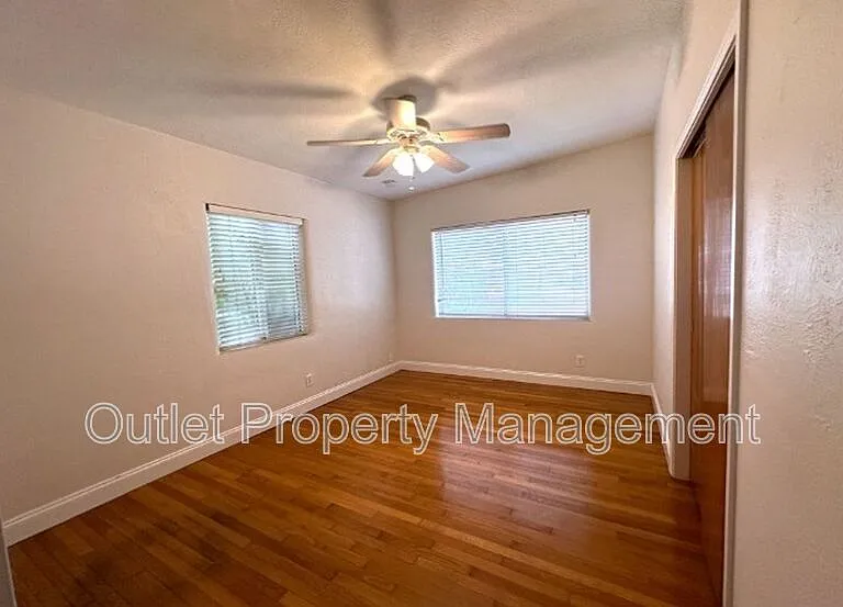 2517 E Marks St — Photo 10