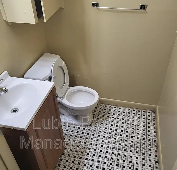 3627 W Sutton Dr — Photo 3