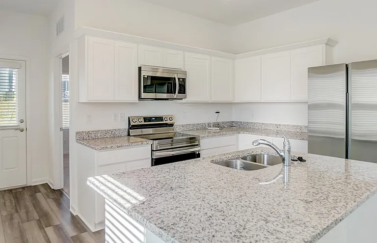 Beacon at Clinton Corners Rental Homes — Photo 10