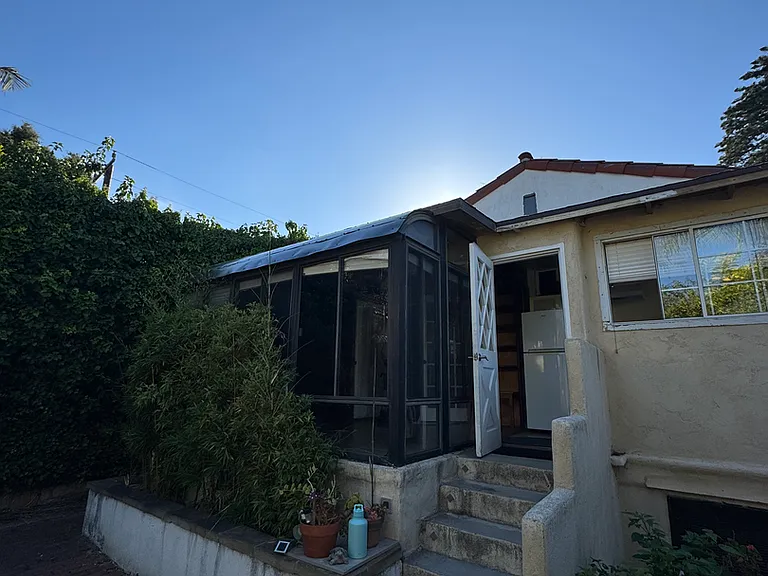 1033 W Micheltorena St — Photo 5
