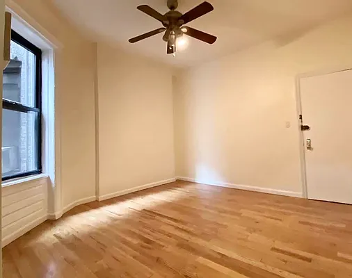 Rented by Compass | media 18