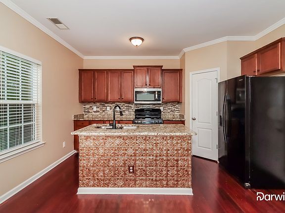 3rd image of 5004 Amethyst Dr