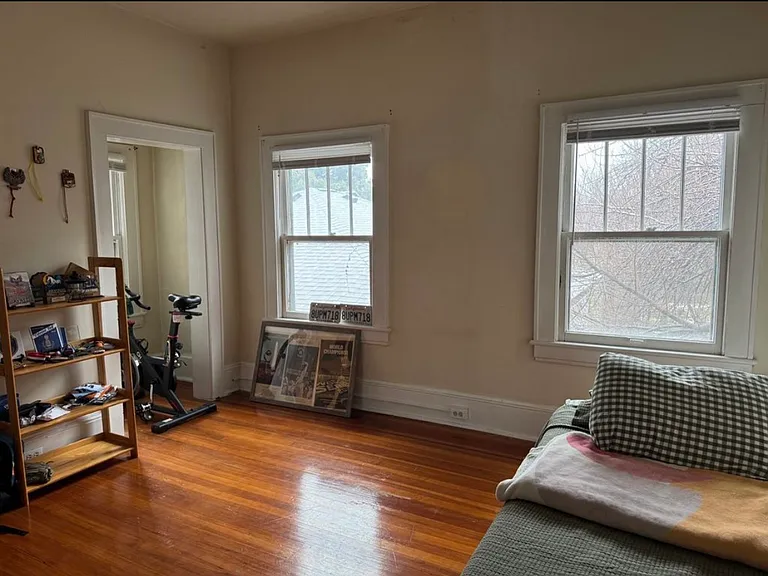 528 Woods Ave SW #3 — Photo 7