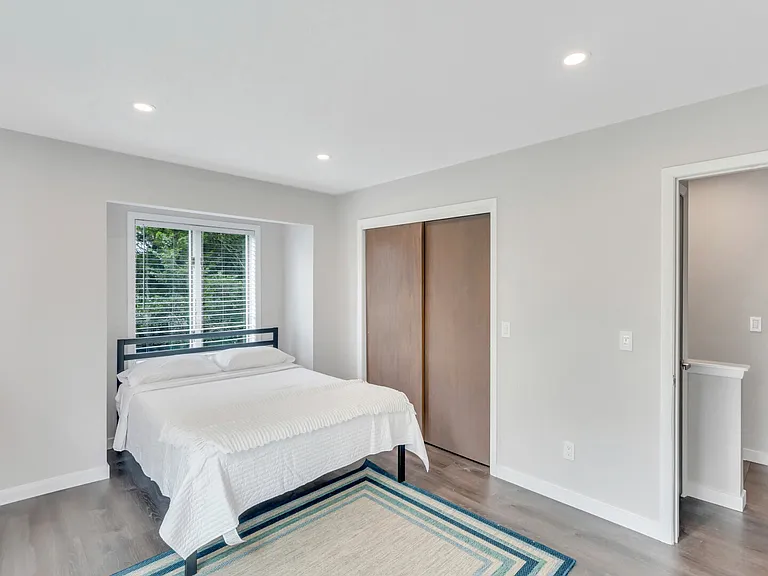 470 Windy Point Ln — Photo 31
