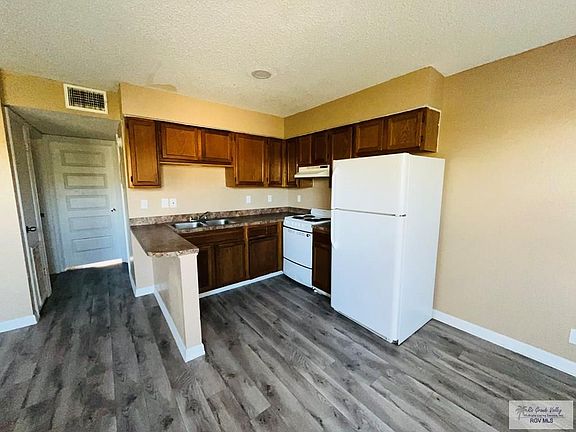 3rd image of 602 Scotch St #4