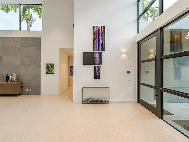 401 Royal Plaza Dr — Photo 10