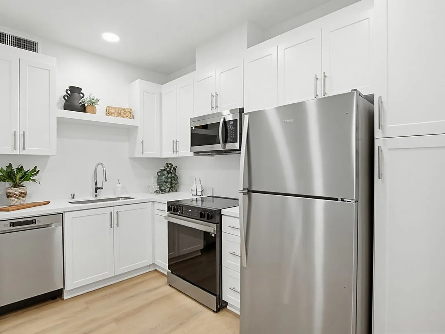 Euclid Apartments | National City — Photo 4