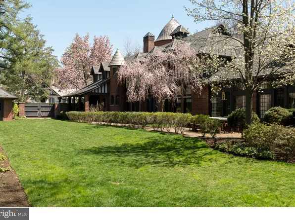 20 Greenhouse Dr, Princeton, NJ 08540