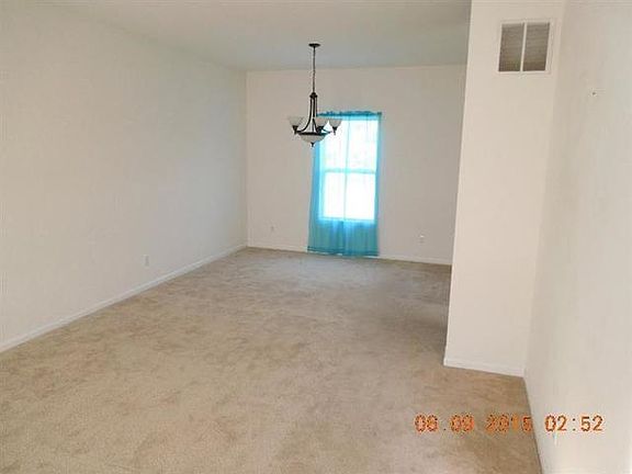 4th image of 1693 Stillwater Ave
