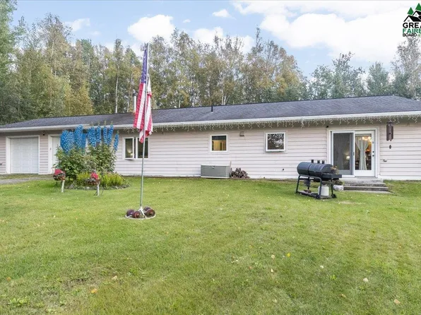 862 Highlander Dr, Fairbanks, AK 99712