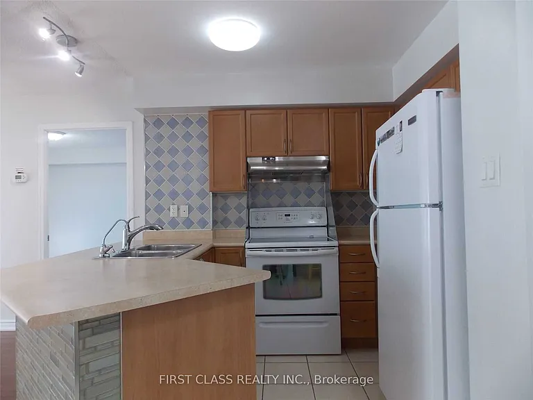 920 Sheppard Ave W #308 — Photo 11