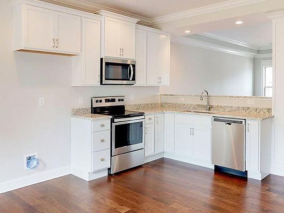 5th image of 3417 Fleeman Place Dr
