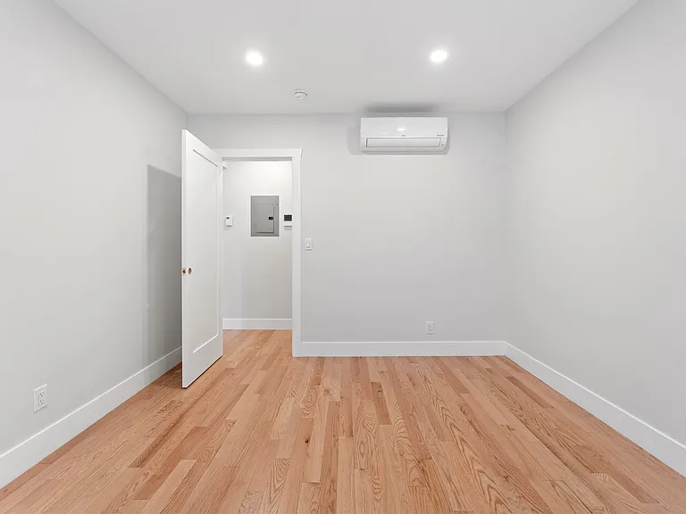 46 North St #4 — Photo 9
