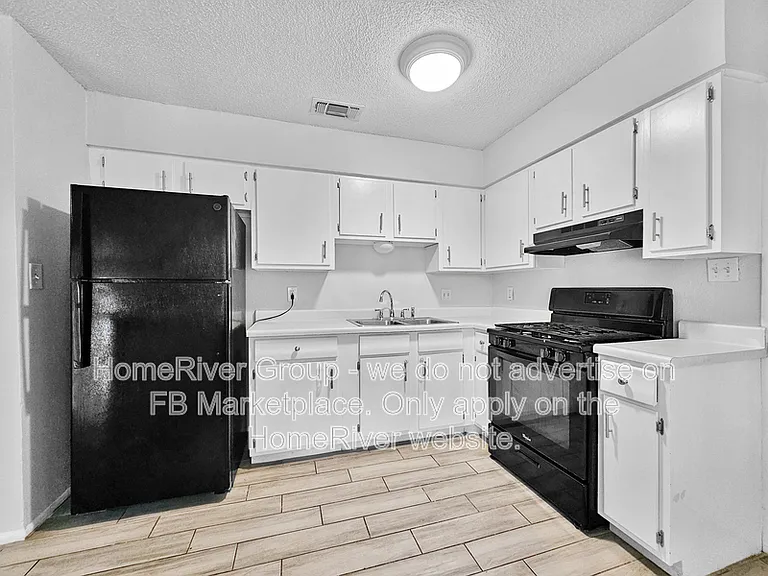 439 Bridgit Dr — Photo 4