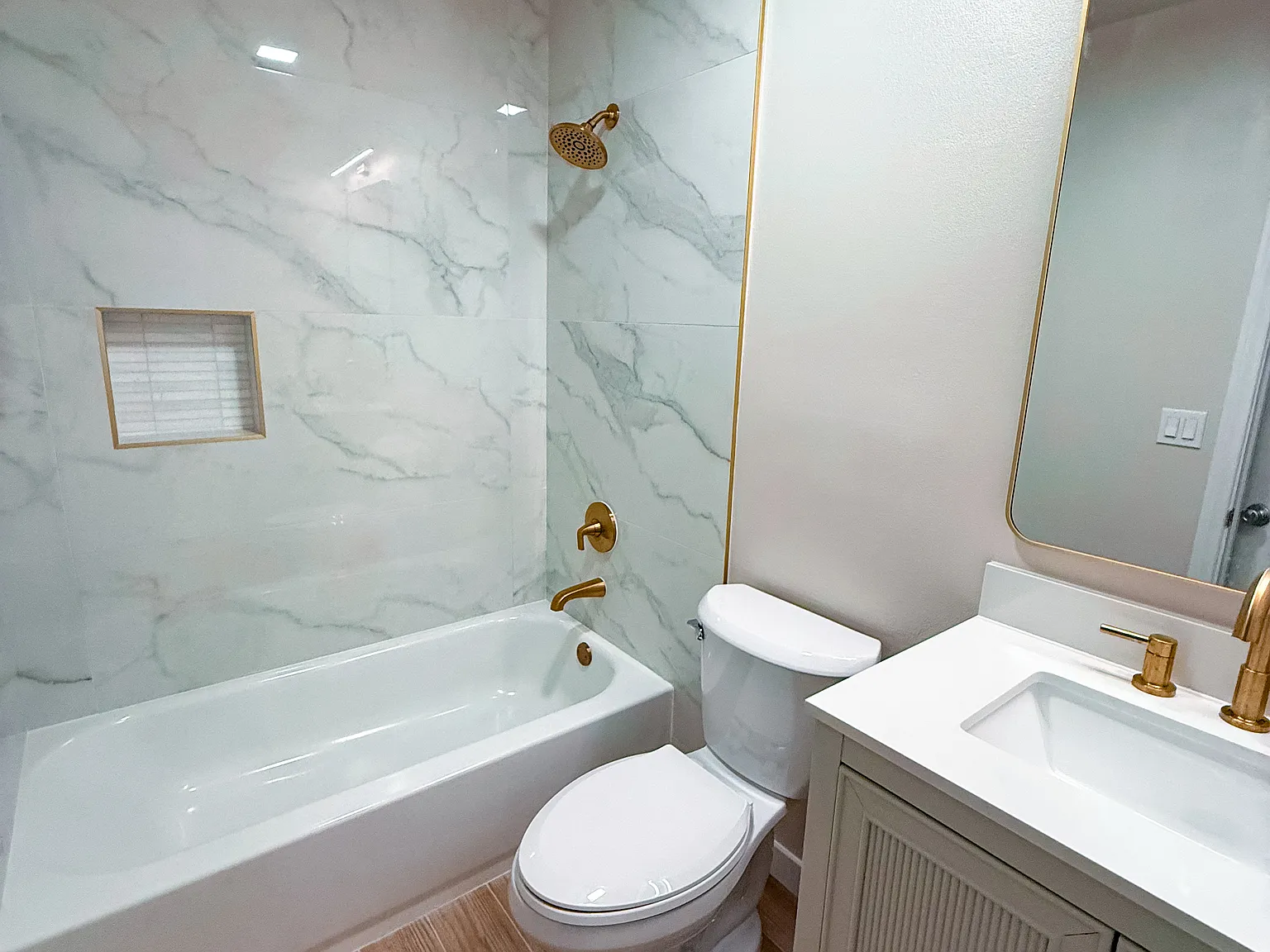 2 bed, 924 sqft, $2,750 — Photo 3