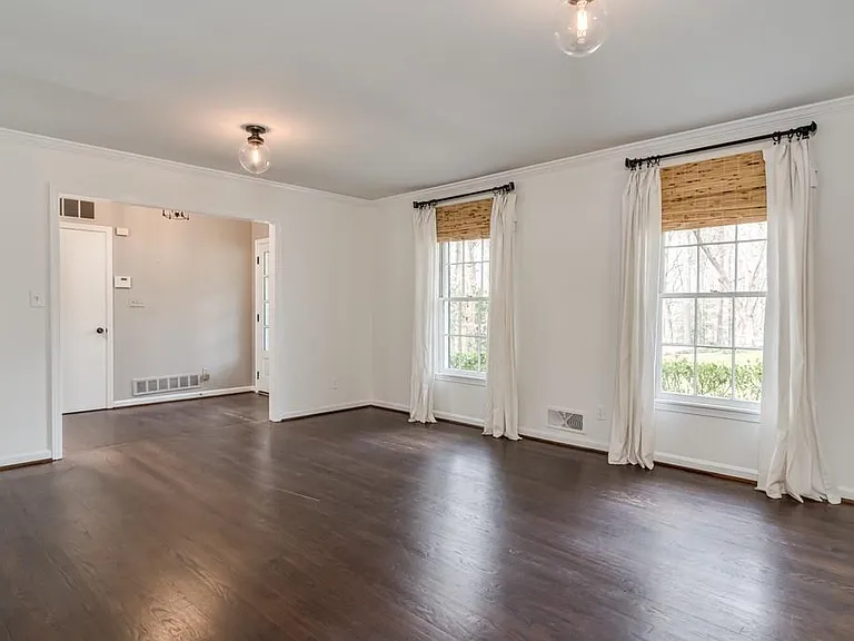 4601 Club Cir NE — Photo 27