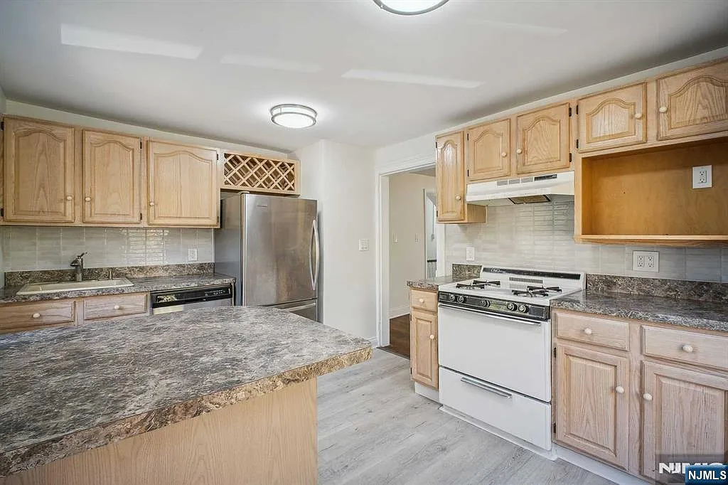 137 Closter Dock Road, Closter, NJ 07624 — Photo 3