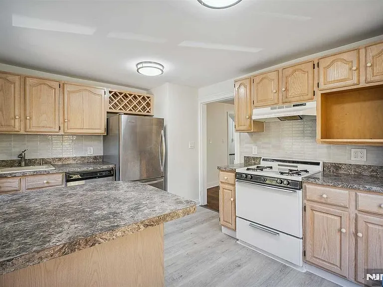 137 Closter Dock Rd #2 — Photo 3