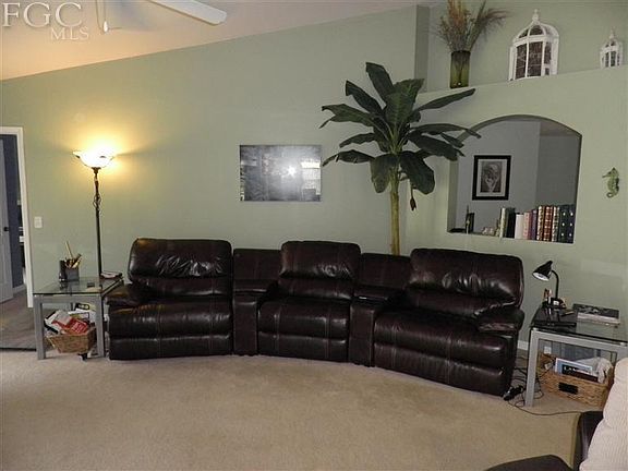 2nd image of 1017 NE 35th Ln
