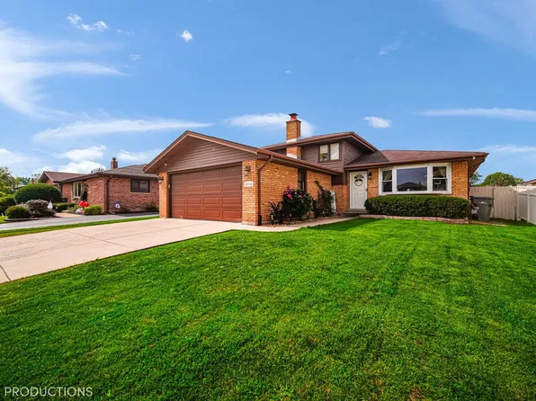 16734 Vicky Ln, Orland Hills, IL 60487