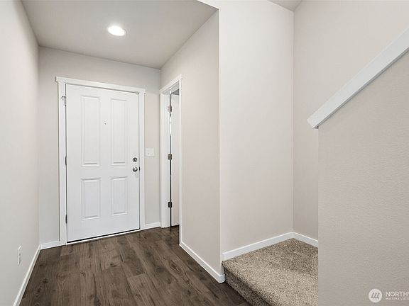 5th image of 6931 Sweetgum Avenue NE