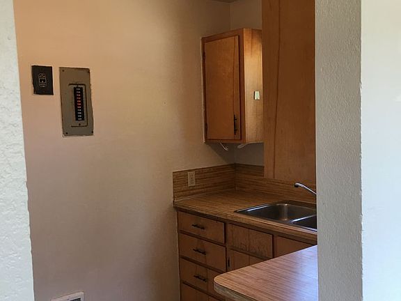 4th image of 1850-1852 Pearl St #1850