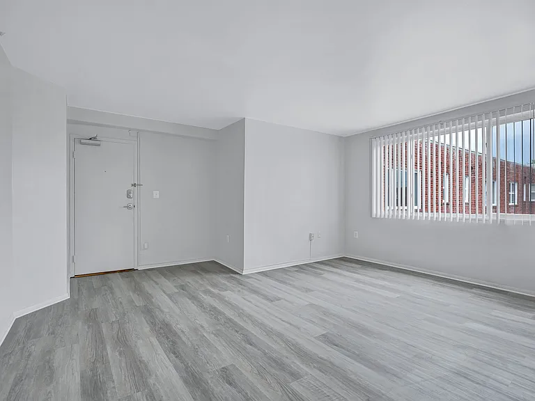 Glebe House Apartments — Photo 12