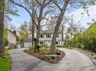 1541 Wilmot Rd, Deerfield, IL 60015
