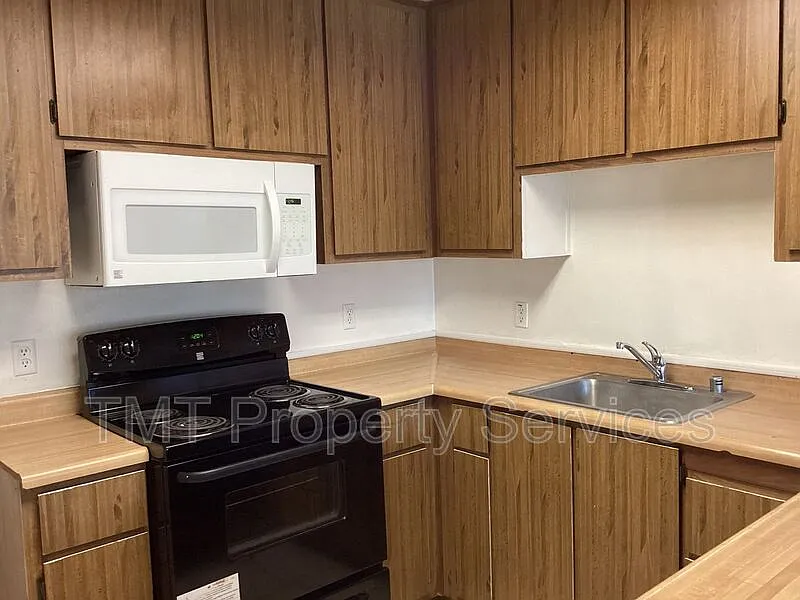 2 bed, 2.0 bath, 1132 sqft, $1,999 — Photo 4