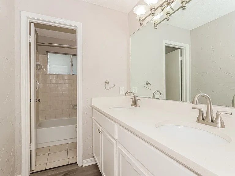 24 S Rain Forest Ct — Photo 15