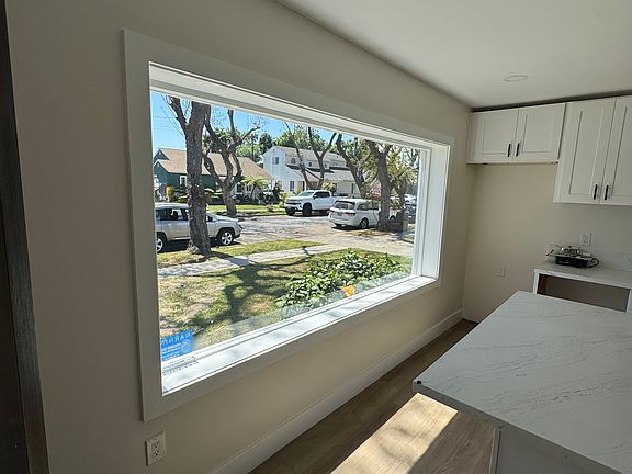 FRONT BAY WINDOW