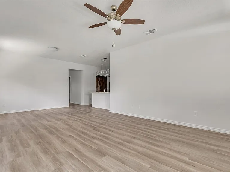 1118 Zora Dr #A — Photo 8