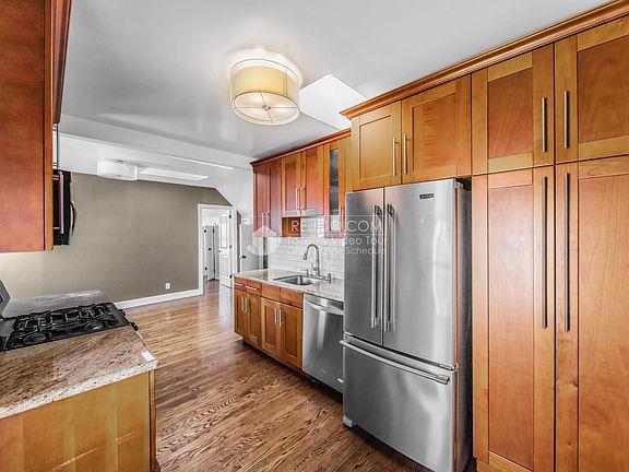 4th image of 945 Stanyan St APT 3