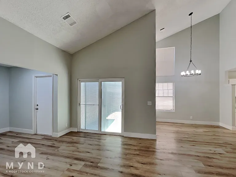 4336 Fox Point Dr — Photo 10