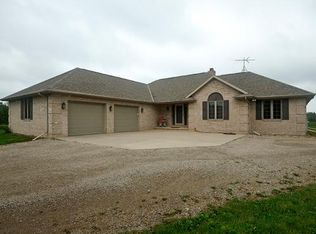 3216 Huebscher Rd, Abrams, WI 54101
