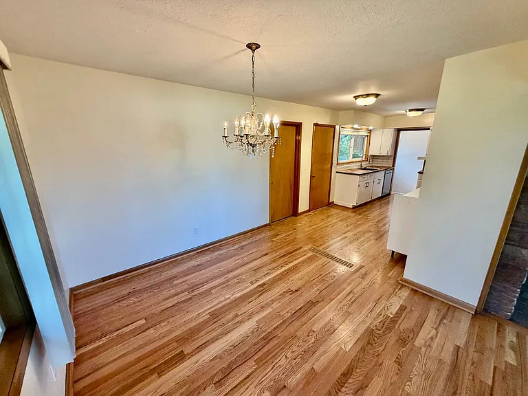 1712 SE 104th Ave — Photo 11