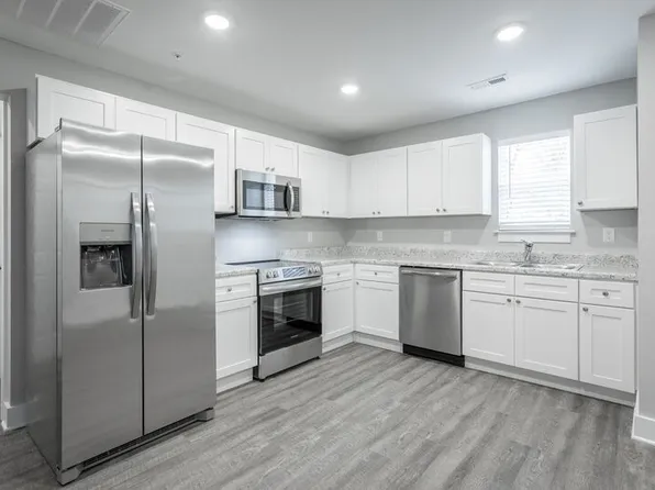 5 W Meadowbrook Dr, Chattanooga, TN 37415